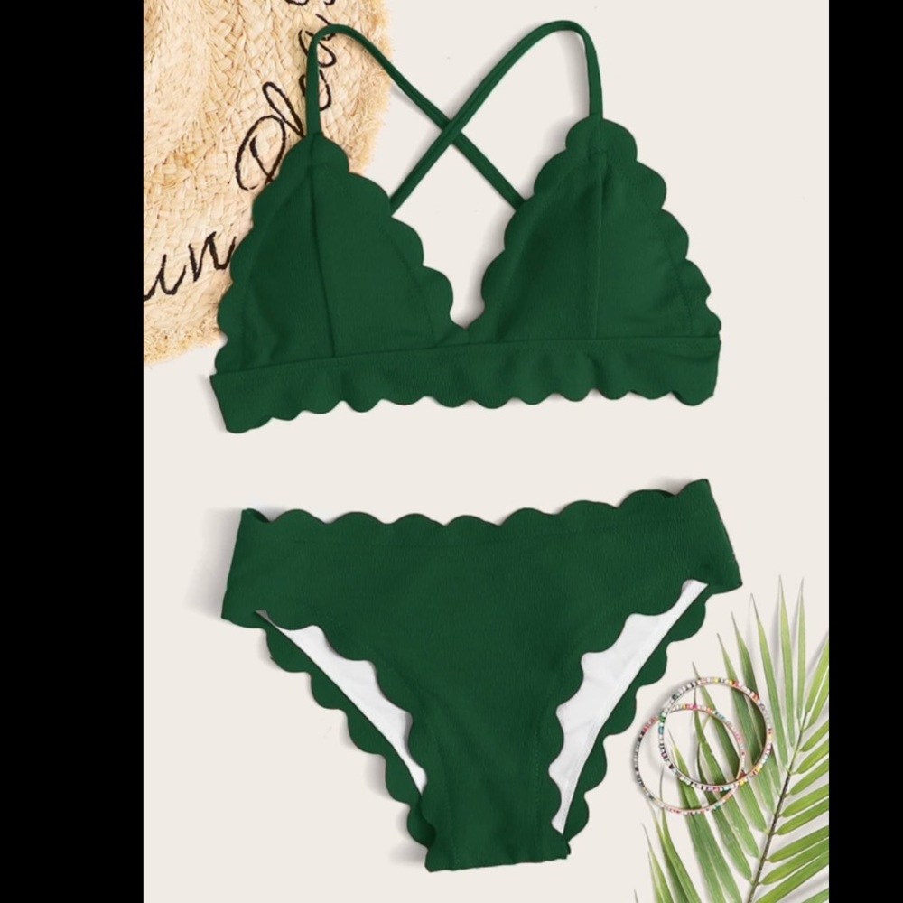 Emerald Scallop Bikini 👙 NWT